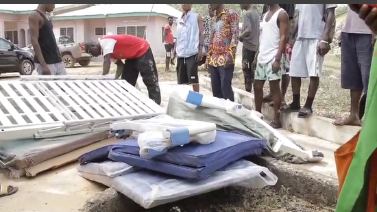  ADANSI ASOKWA MP ELECT DONATES HOSPITAL BEDS TO ANHWIASO HEALTH CENTRE 