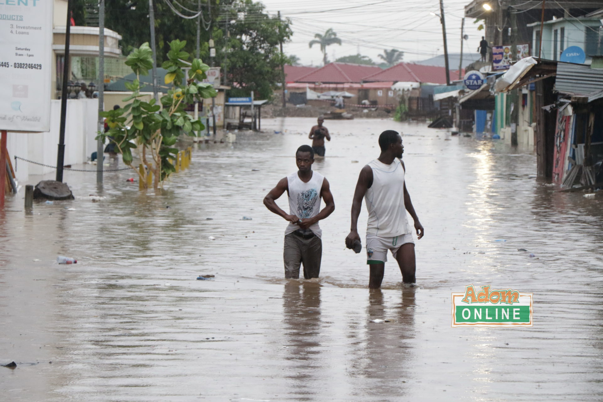 Exclusive photos of Accra flooding as Police rescue flood victims ...