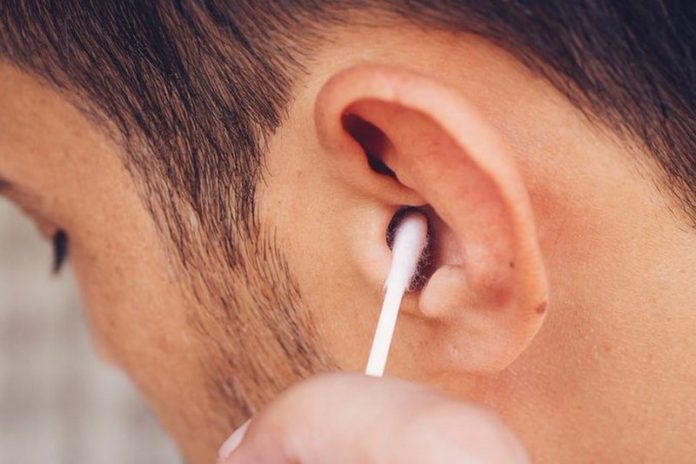 Disturbing Picture Of What Came Out Of Blocked Ear Leaves People Unable 