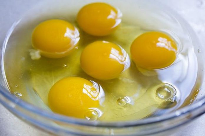 4 Reasons Why You Need To Start Drinking Raw Egg Yolks