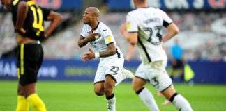 Andre Ayew celebrates