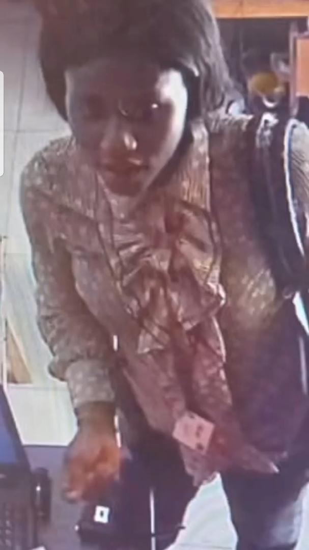 Woman Caught On Camera Stealing Phone Video 5139