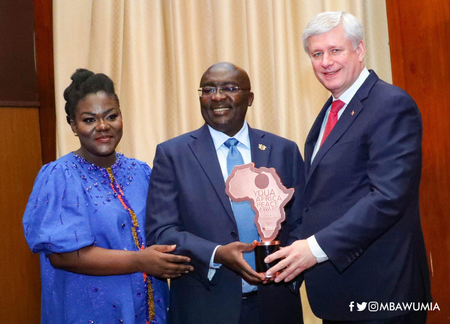 AkufoAddo receives peace award