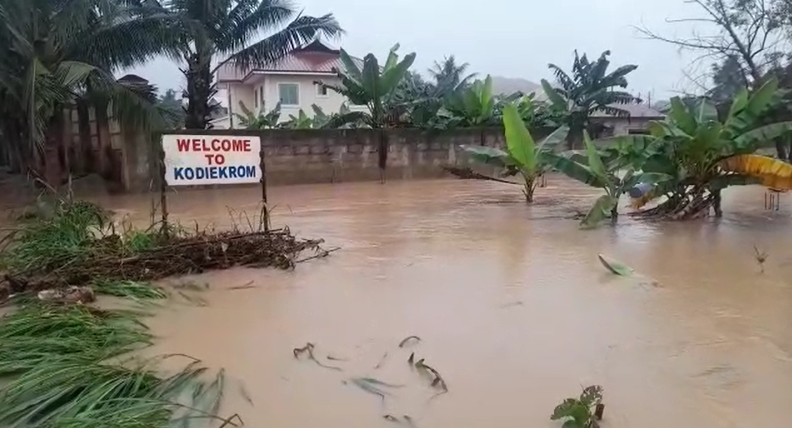 Homes flooded in Kumasi after heavy rains - Adomonline.com