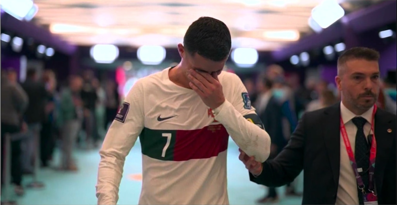 Cristiano Ronaldo leaves small child in tears - Eurosport
