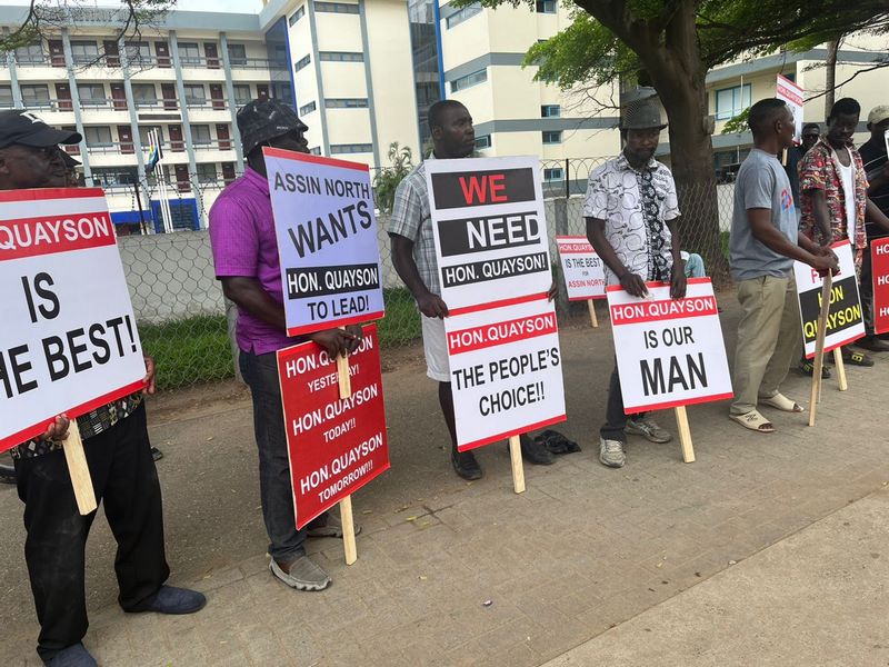 Gyakye Quayson supporters at court