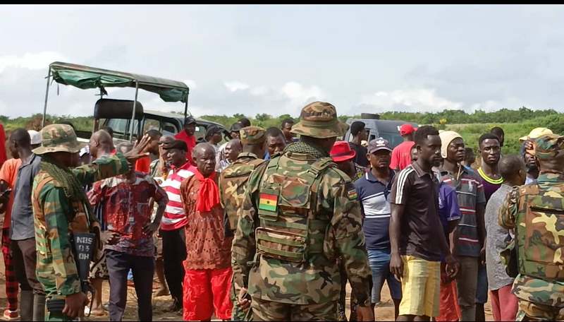 Senya Bereku chiefs and residents clash with military over land ...