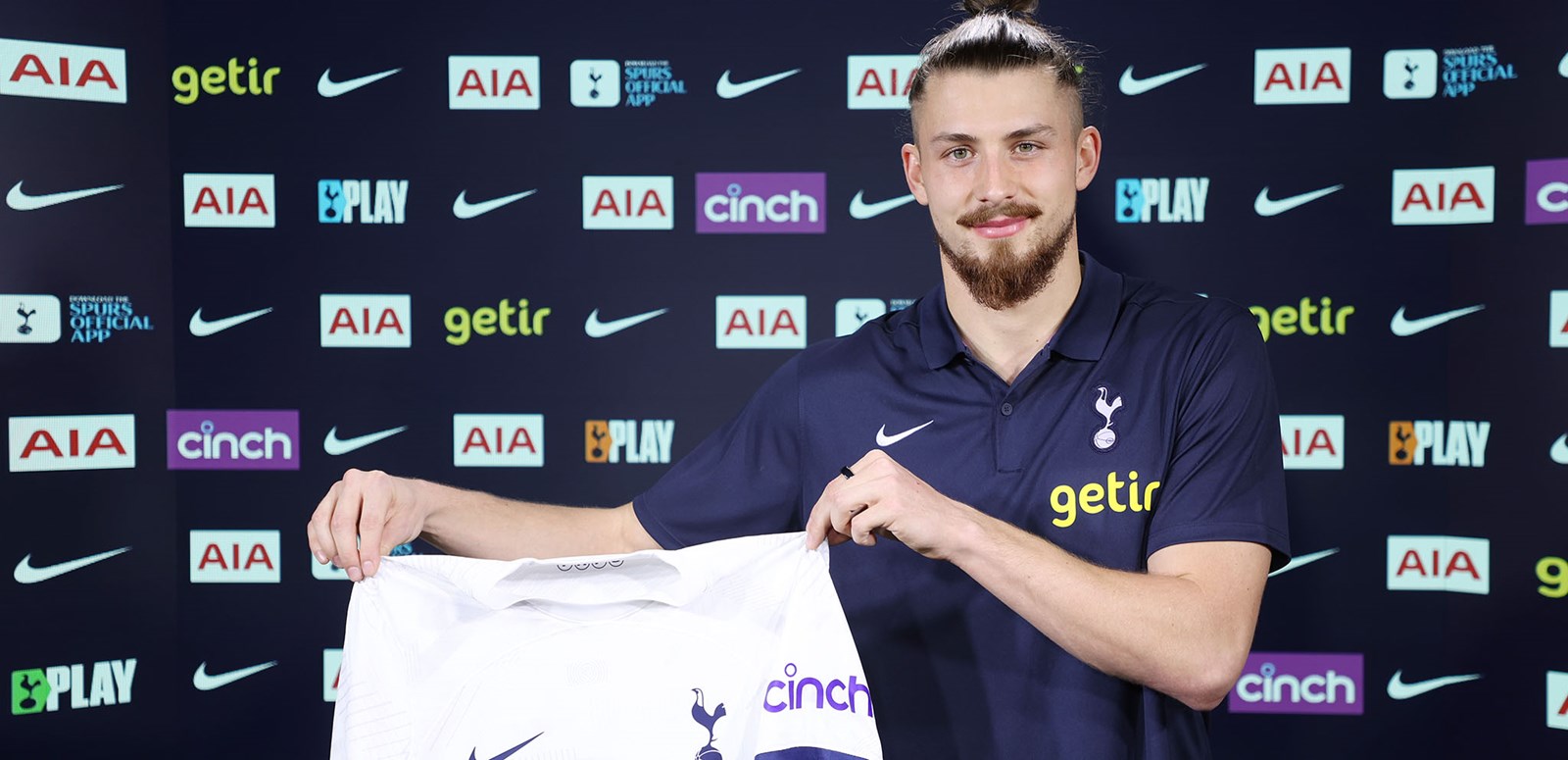 Radu Dragusin Tottenham Complete Deal For Genoa Defender