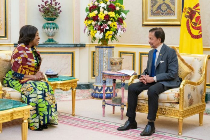 Ayorkor Botchwey meets with Sultan of Brunei;