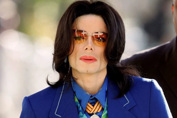 Michael Jackson in Santa Marica, California in March 2005 | Carlo Allegri/Getty