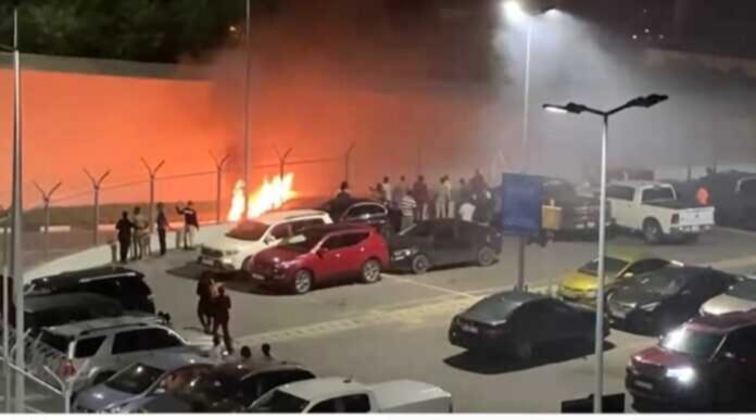 Car burns to ashes at KIA visitors’ car park