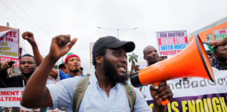 Demonstrators gather, as they participate in an anti-government demonstration to protest against bad governance and economic hardship in Lagos, Nigeria August 1, 2024. REUTERS/Akintunde Akinleye