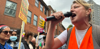 Counter-protesters demonstrate against far-right riots in Walthamstow, east London. Rob Picheta/CNN