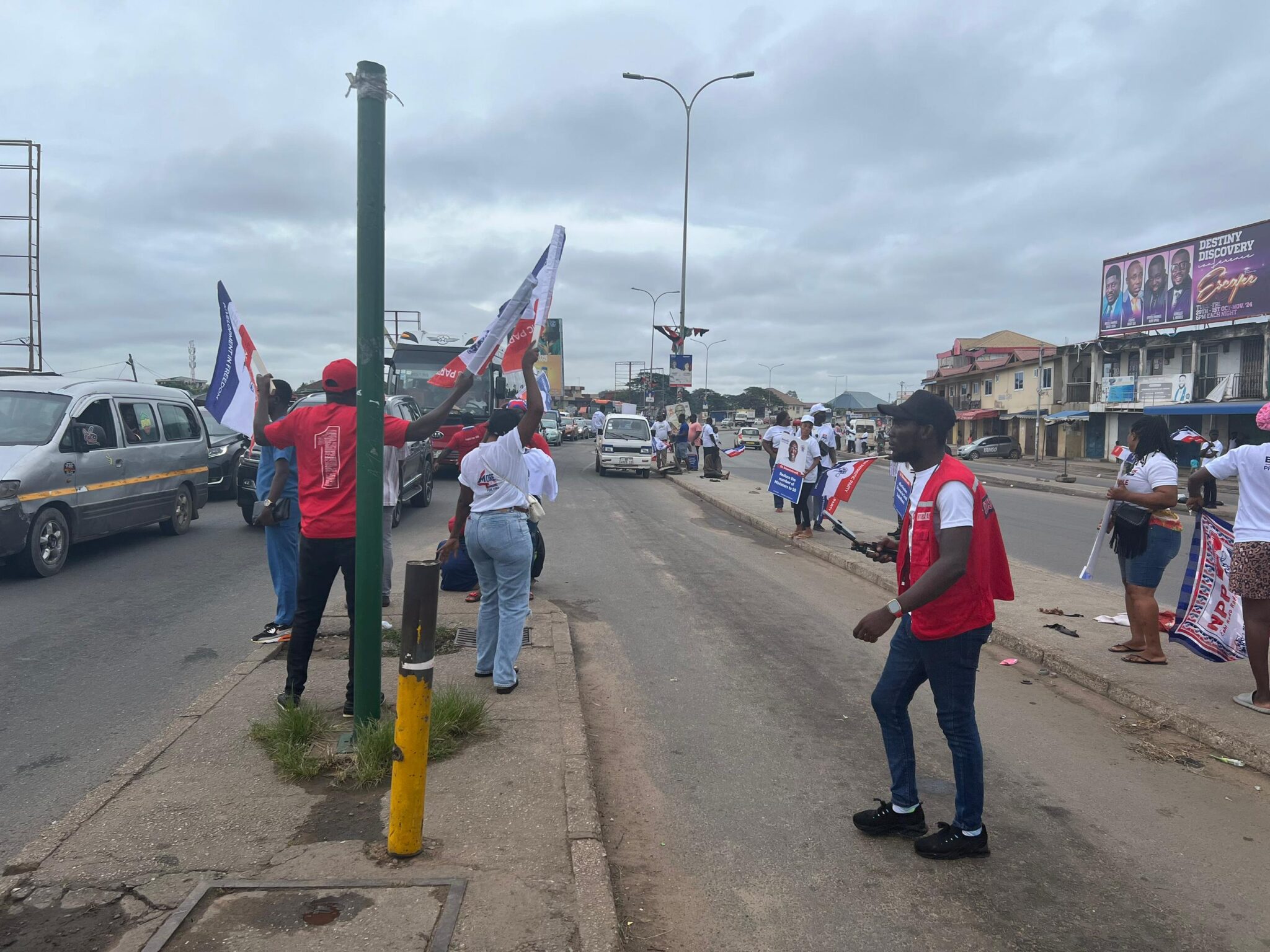 Election 2024 NPP’s Ofosu Nkansah takes traffic light campaign to