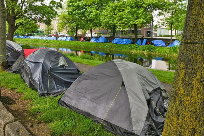 Getty Images Rows of tents housing asylum seekers pitched along Dublin's Grand Canal in May this year