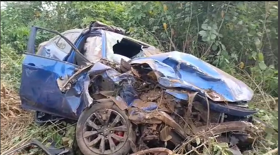 Driver feared dead, 13 injured in crash at Ekumfi Eyisam